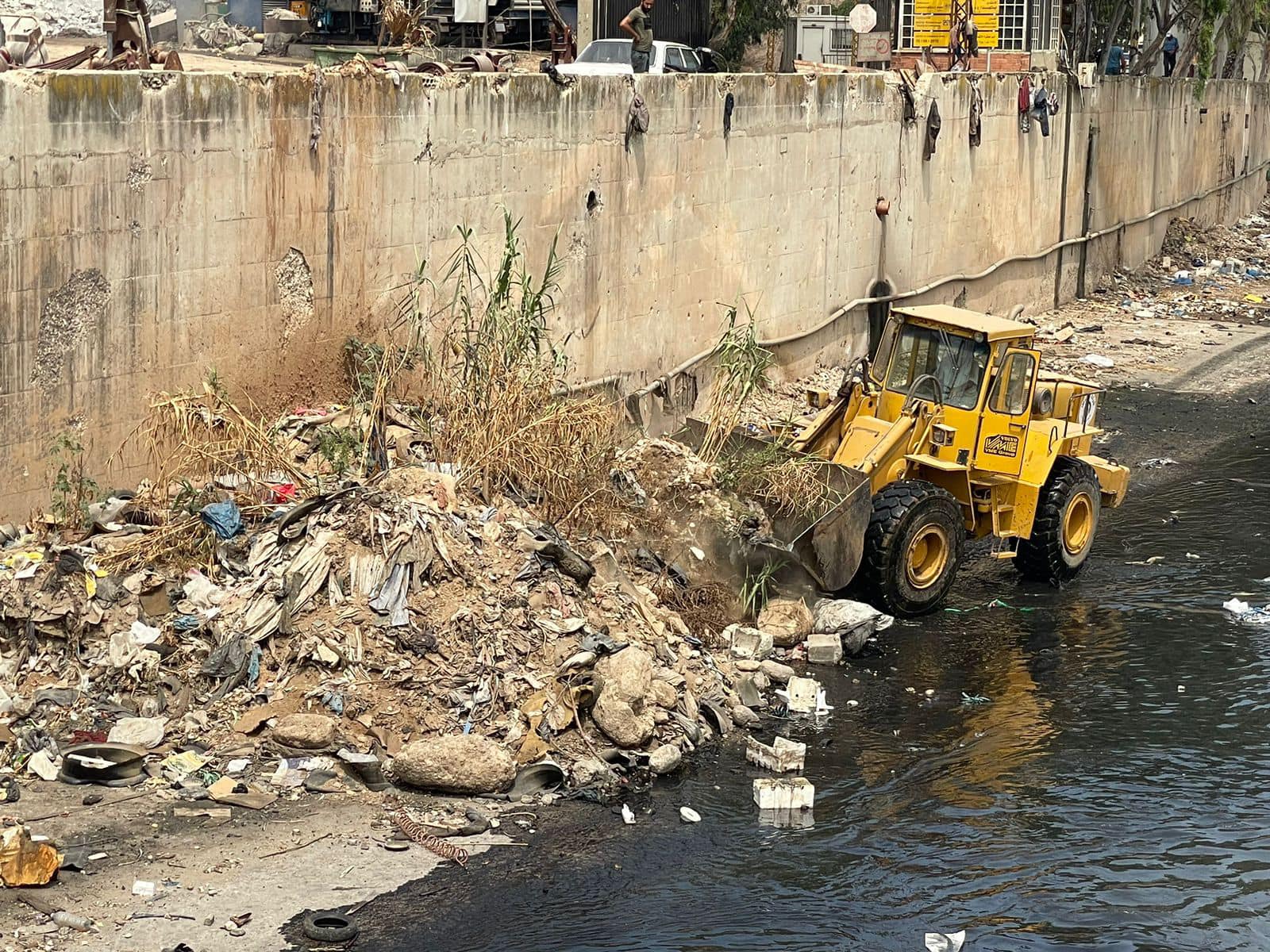 Cleaning Abou Ali River